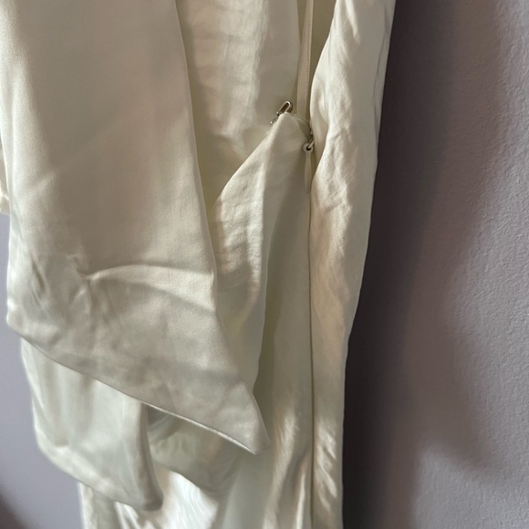 NWT Elegant Ivory Halter Dress - Picture 5 of 7